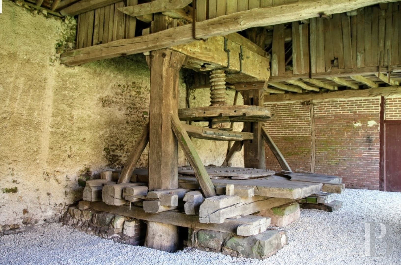 A 17th century chateau open to all arts and cultures in Yonne, Burgundy - photo  n°22