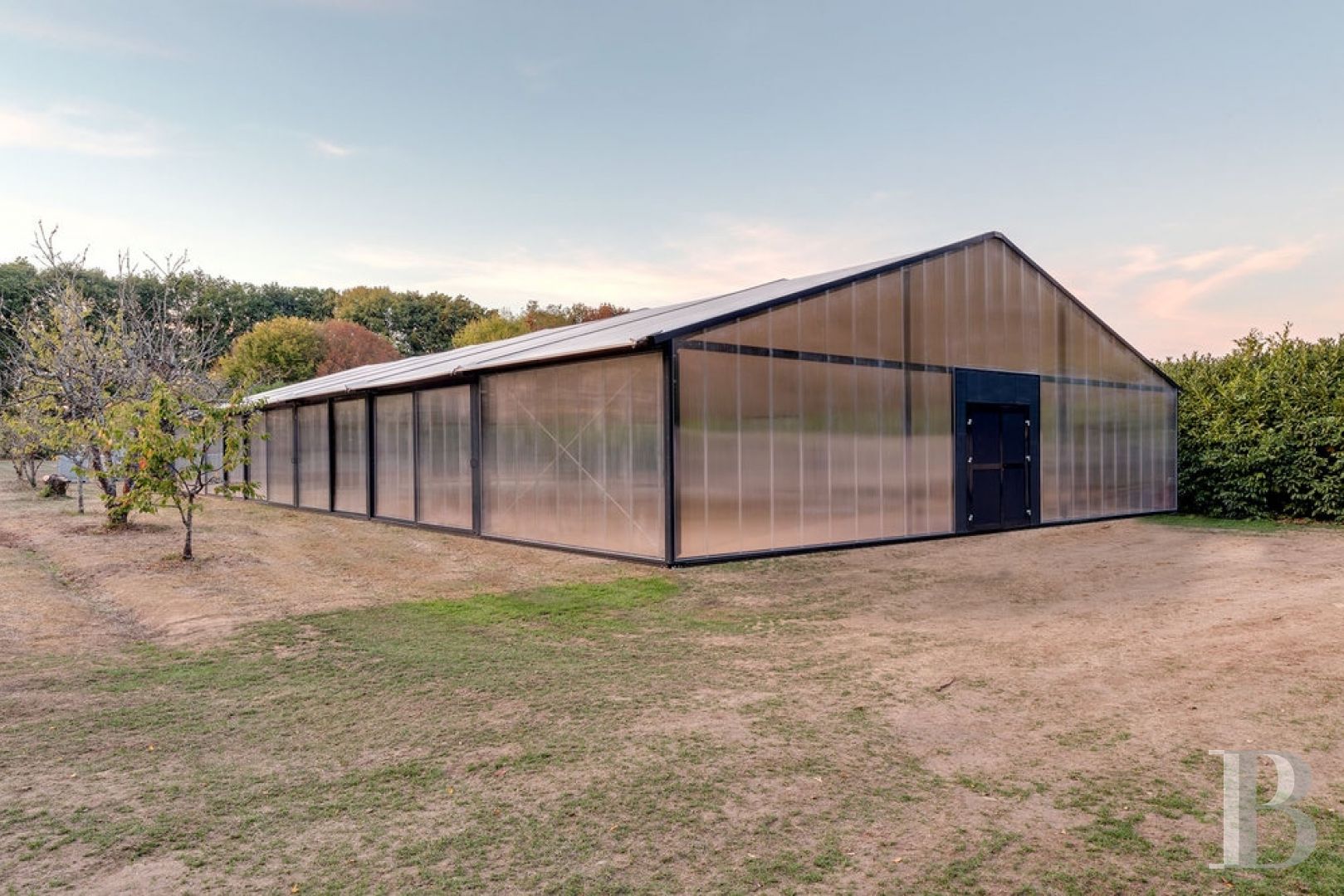 A 17th century chateau open to all arts and cultures in Yonne, Burgundy - photo  n°13