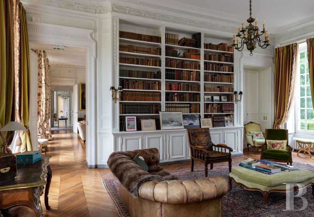 A majestic and classical 18th century chateau and its former grower manager surrounded by its grounds  in the Orne - photo  n°14