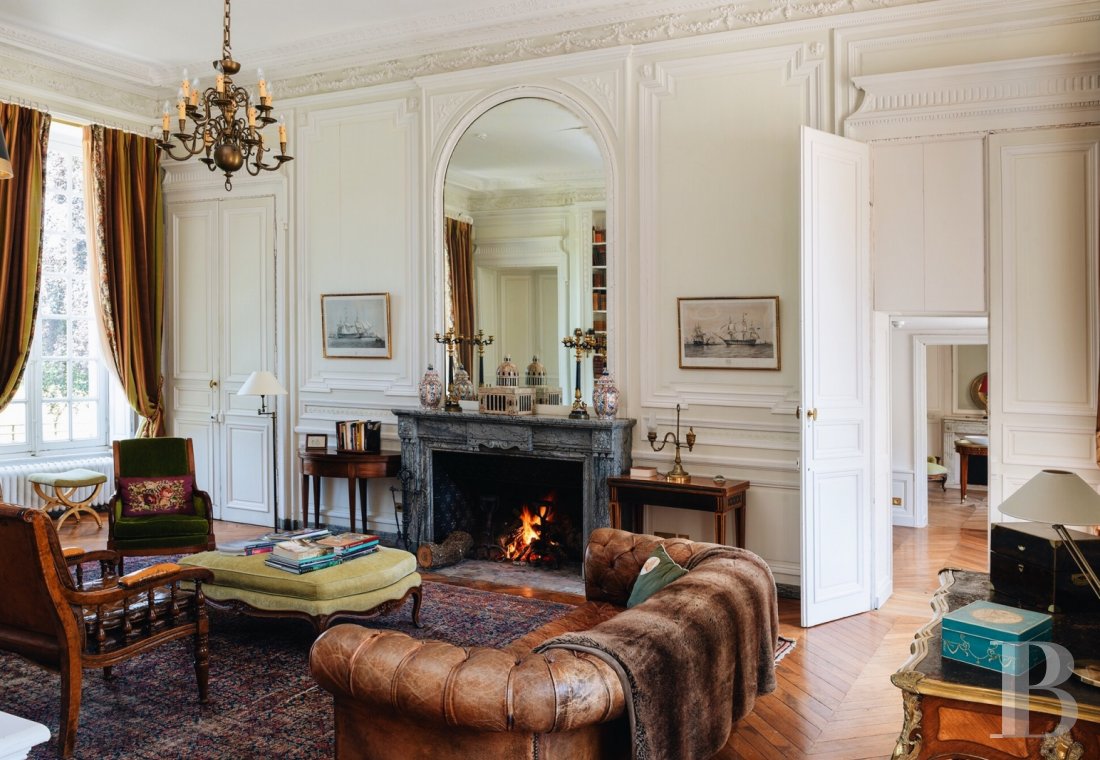 A majestic and classical 18th century chateau and its former grower manager surrounded by its grounds  in the Orne - photo  n°13