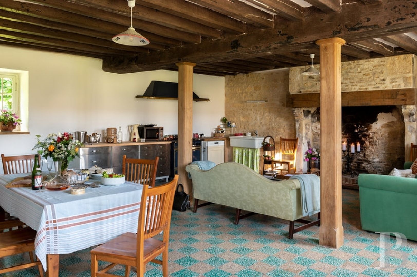 A majestic and classical 18th century chateau and its former grower manager surrounded by its grounds  in the Orne - photo  n°34