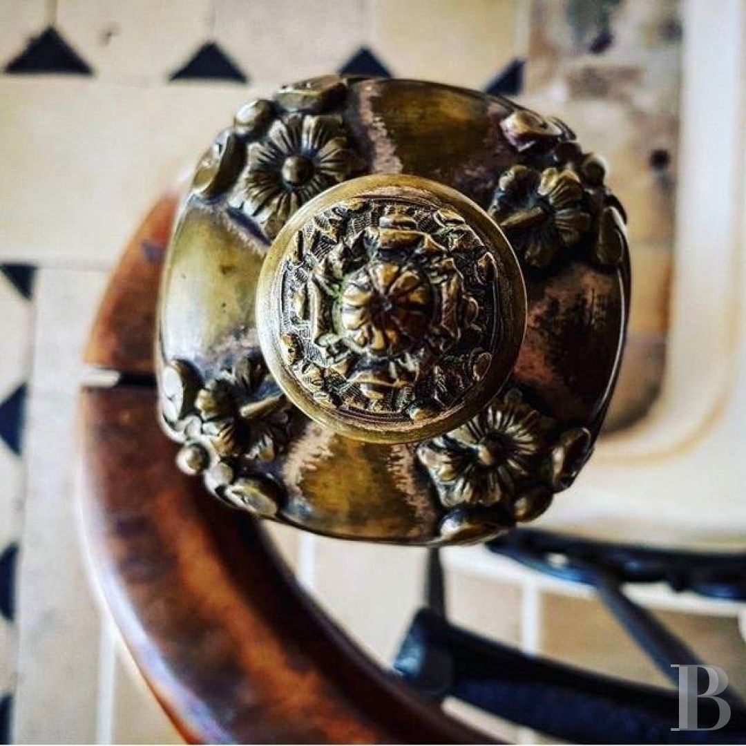 A majestic and classical 18th century chateau and its former grower manager surrounded by its grounds  in the Orne - photo  n°9