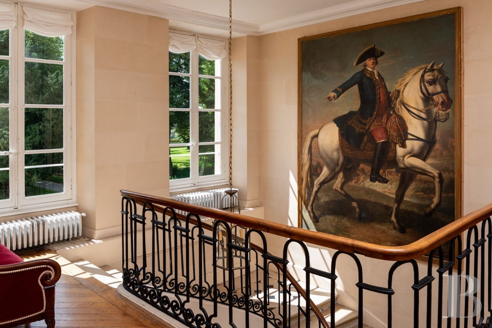 A majestic and classical 18th century chateau and its former grower manager surrounded by its grounds  in the Orne - photo  n°18
