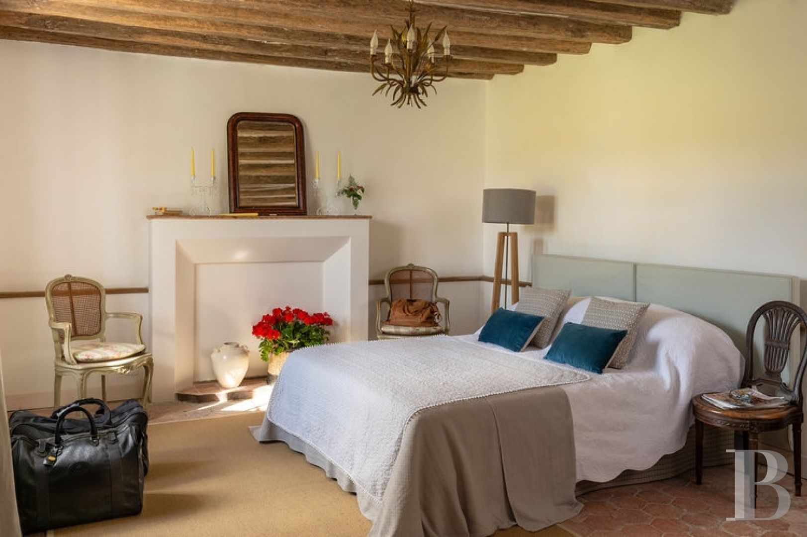 A majestic and classical 18th century chateau and its former grower manager surrounded by its grounds  in the Orne - photo  n°39