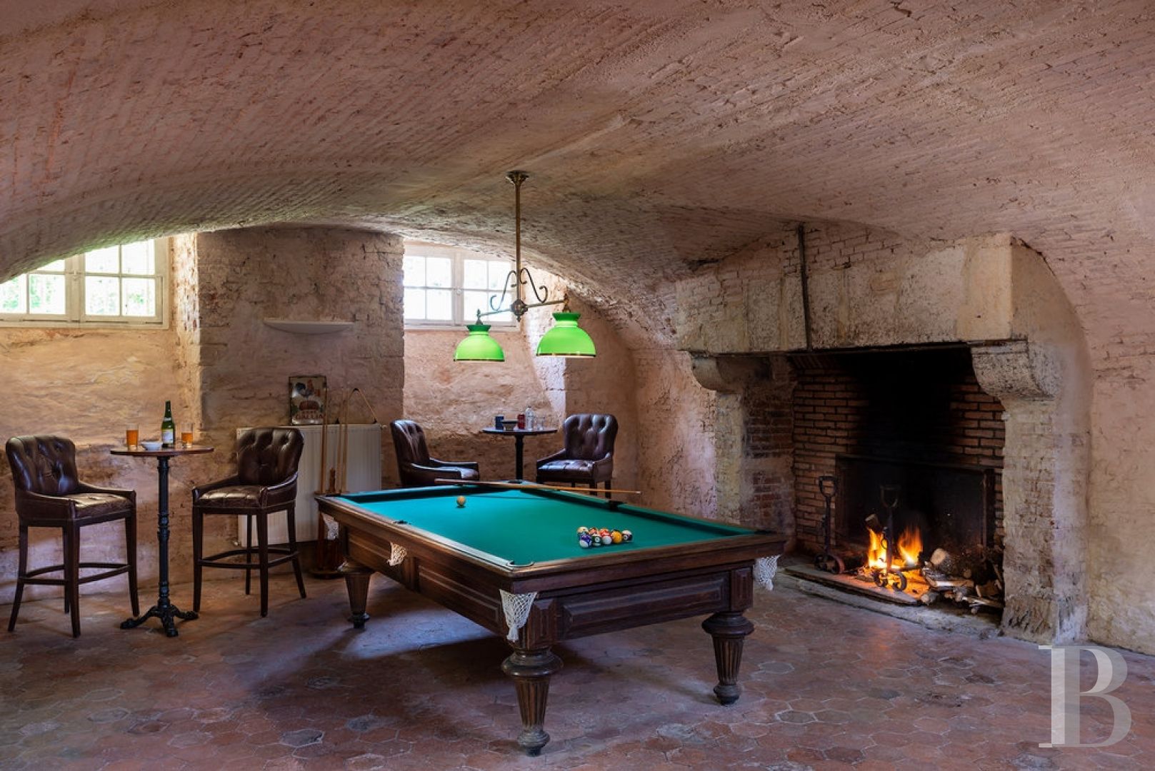 A majestic and classical 18th century chateau and its former grower manager surrounded by its grounds  in the Orne - photo  n°30