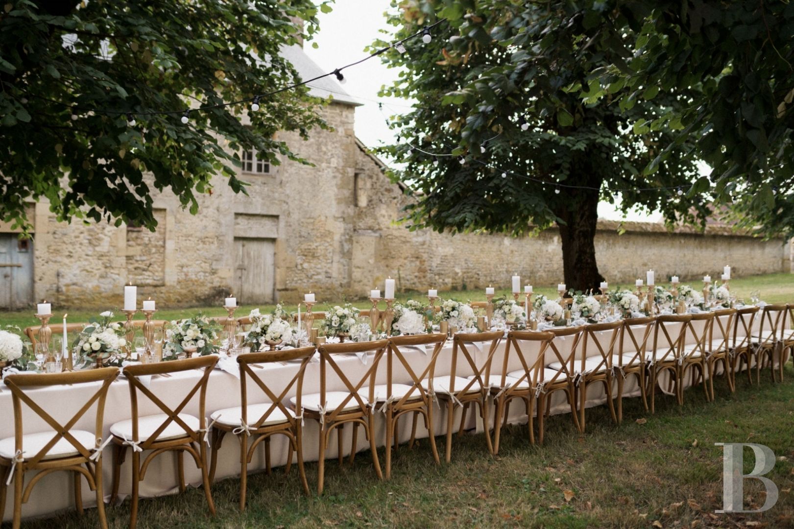 A majestic and classical 18th century chateau and its former grower manager surrounded by its grounds  in the Orne - photo  n°7