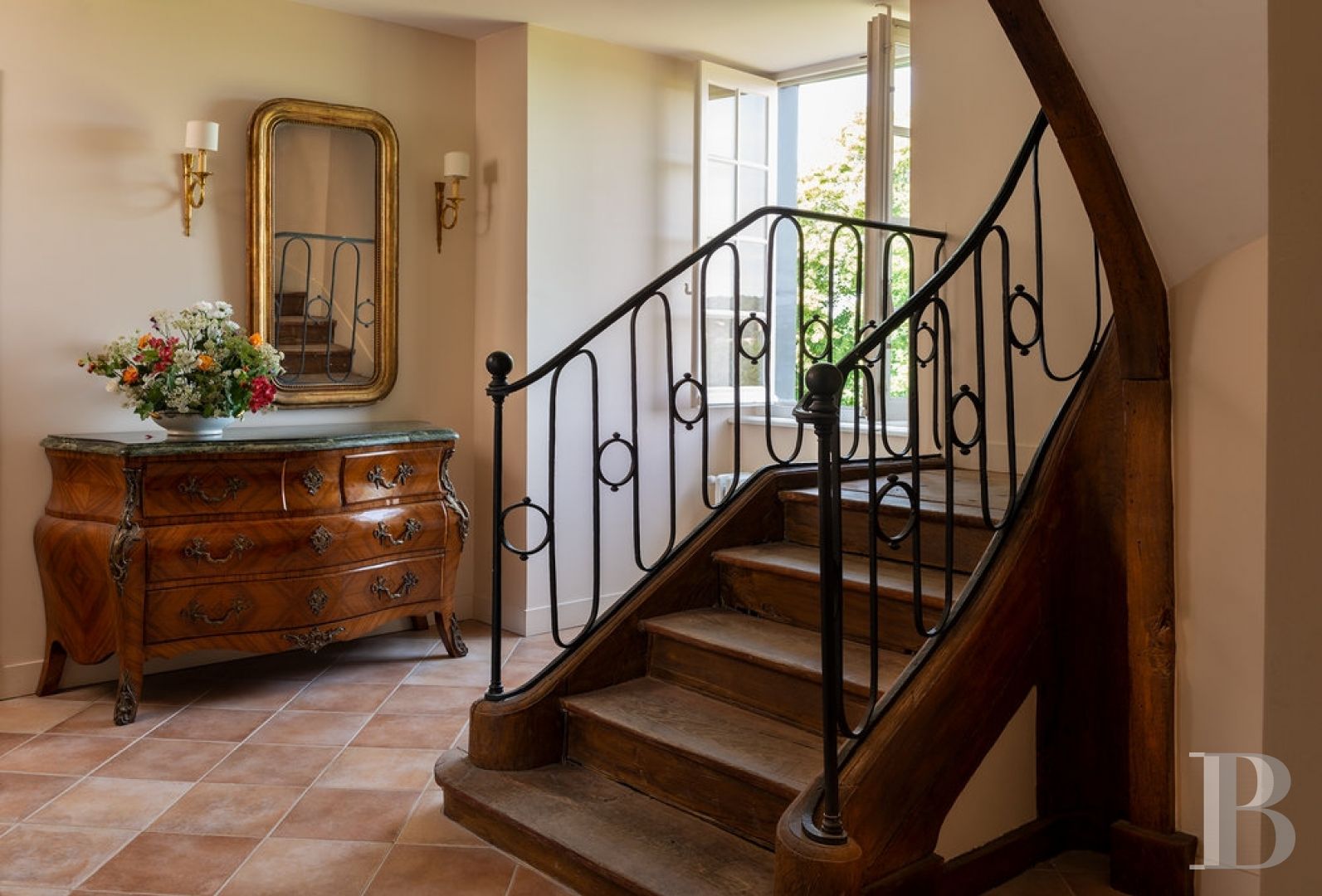 A majestic and classical 18th century chateau and its former grower manager surrounded by its grounds  in the Orne - photo  n°29