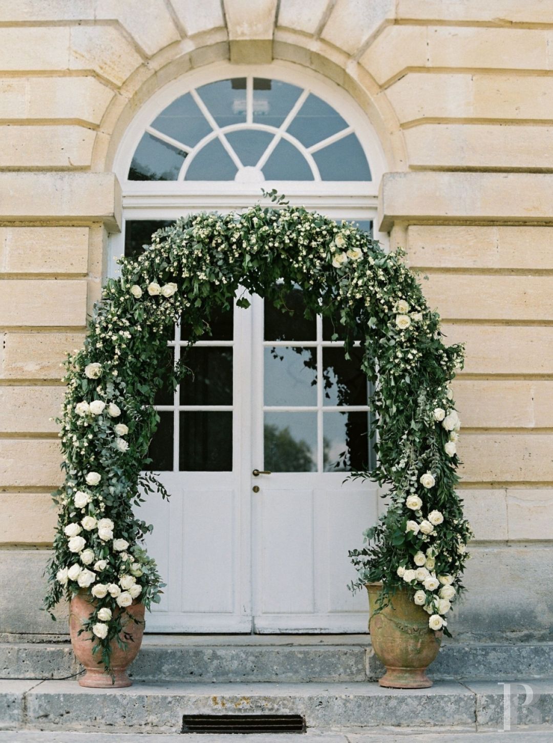A majestic and classical 18th century chateau and its former grower manager surrounded by its grounds  in the Orne - photo  n°6