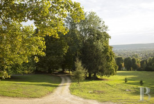 A family home surrounded by nature  in Val d'Oise, at the edge of the Montmorency forest  - photo  n°14