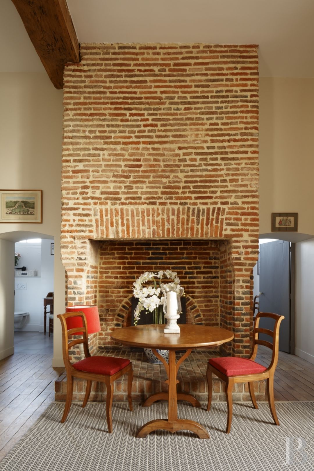 A 17th century chateau's outbuildings transformed into guest suites near to Fontainebleau - photo  n°8