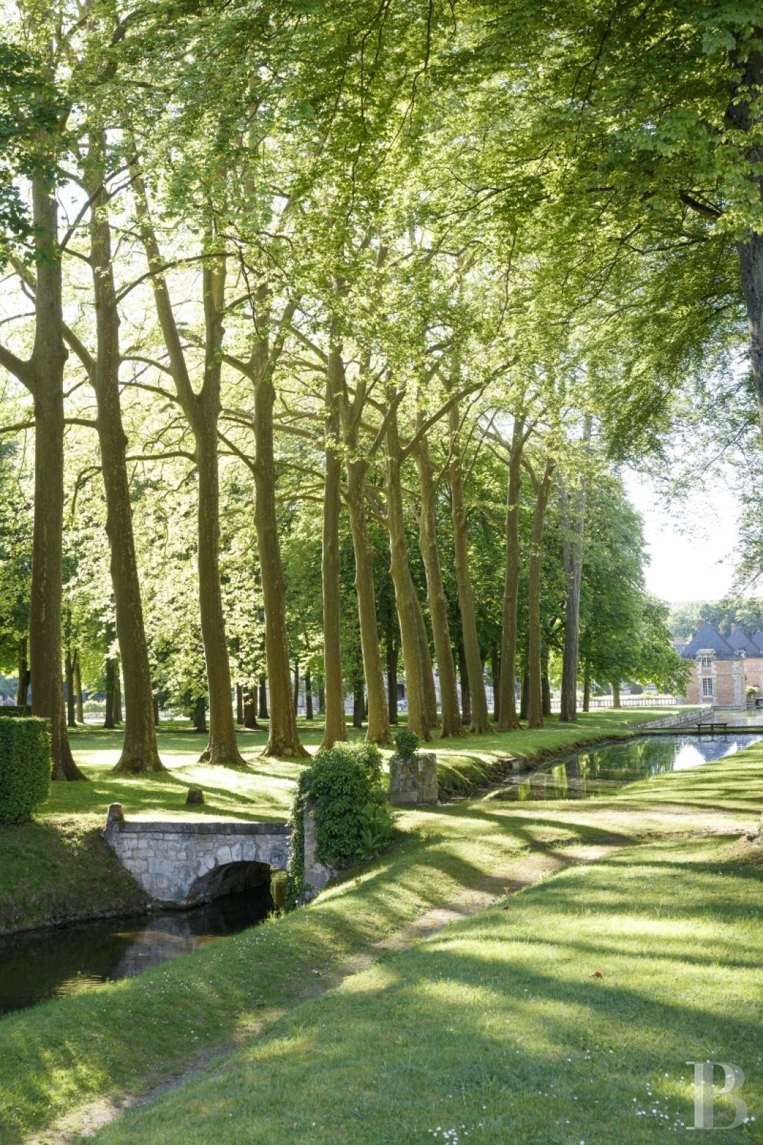 A 17th century chateau's outbuildings transformed into guest suites near to Fontainebleau - photo  n°5