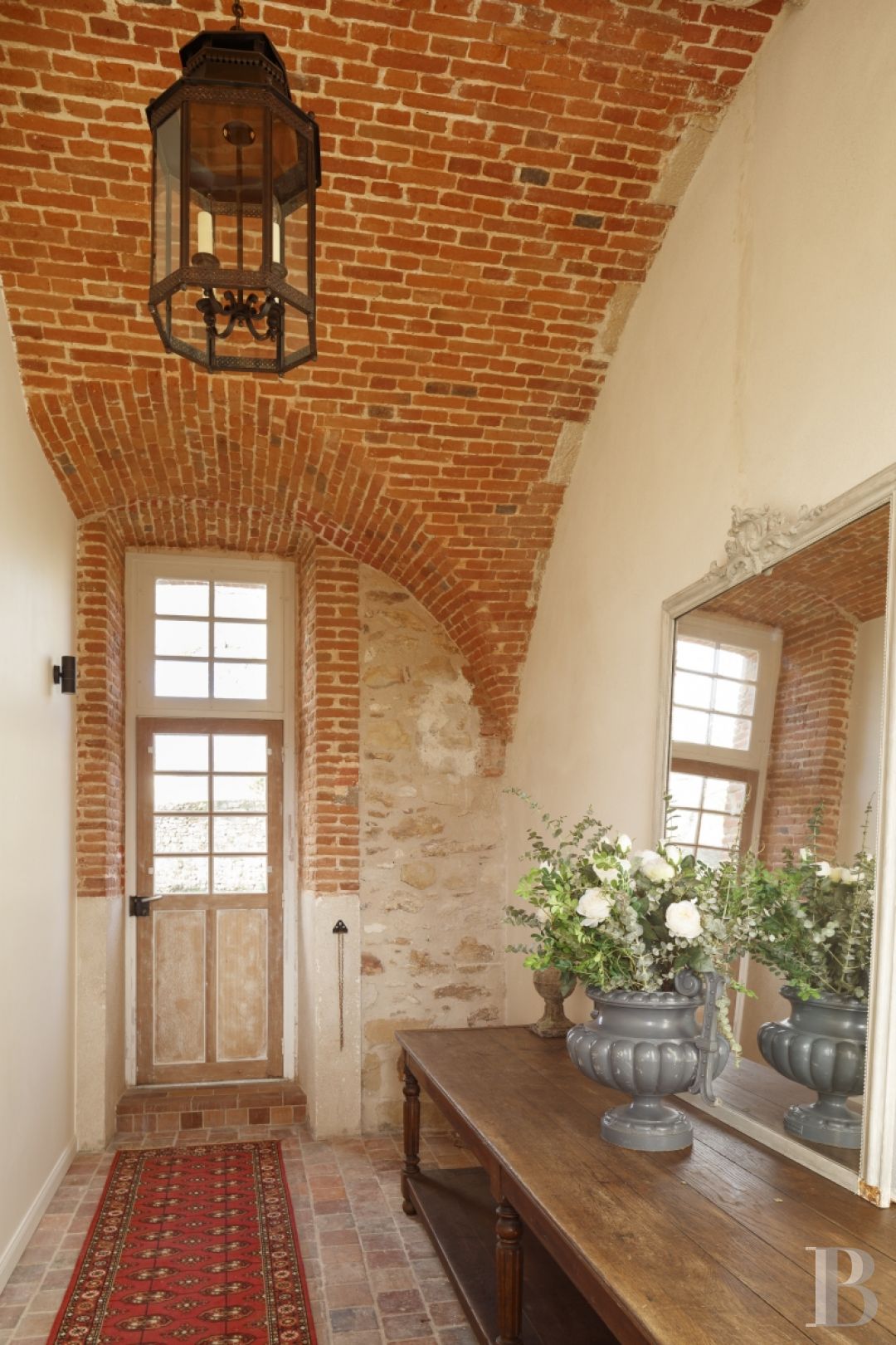 A 17th century chateau's outbuildings transformed into guest suites near to Fontainebleau - photo  n°6