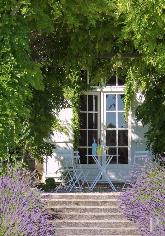 A former farm manager's house surrounded by a vast garden to the west of Périgueux and at the border of the Charente in the Dordogne - photo  n°2