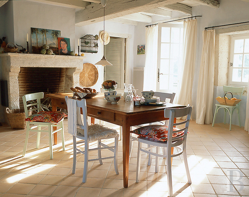 En Dordogne, à l’ouest de Périgueux et en limite de la Charente, une ancienne maison de régisseur du 18e siècle entourée d’un vaste jardin - photo  n°8