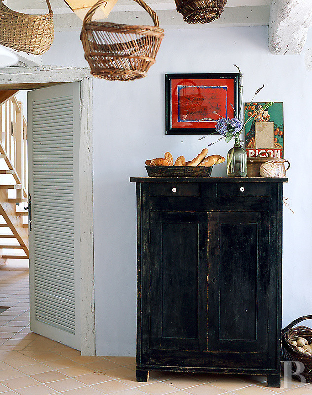 En Dordogne, à l’ouest de Périgueux et en limite de la Charente, une ancienne maison de régisseur du 18e siècle entourée d’un vaste jardin - photo  n°13