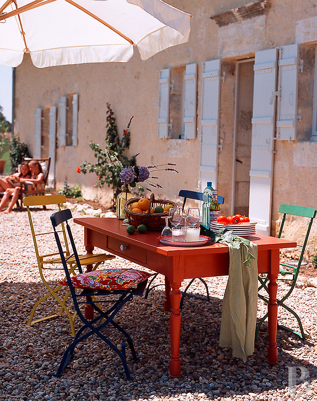 En Dordogne, à l’ouest de Périgueux et en limite de la Charente, une ancienne maison de régisseur du 18e siècle entourée d’un vaste jardin - photo  n°6