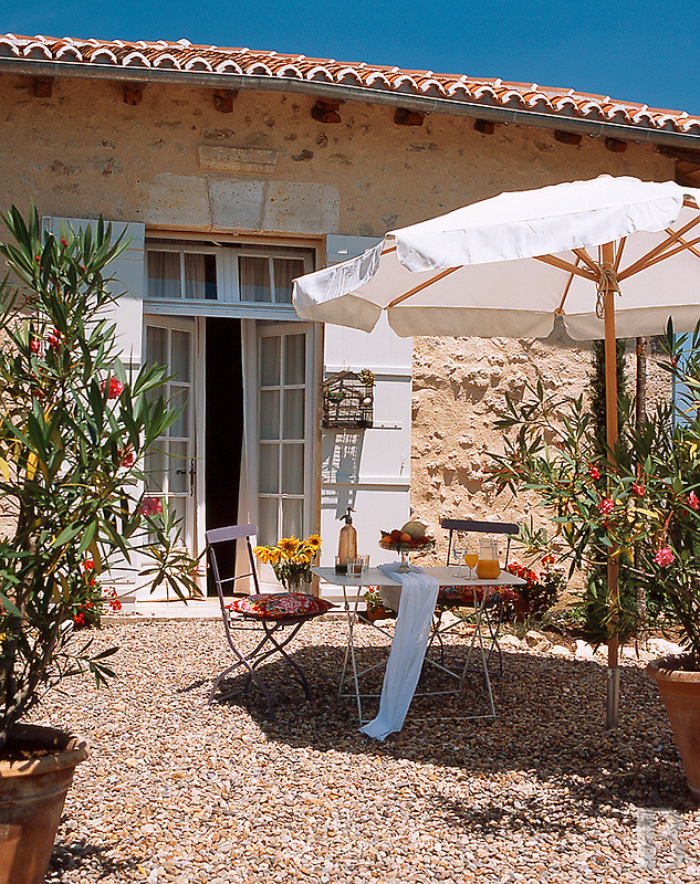 En Dordogne, à l’ouest de Périgueux et en limite de la Charente, une ancienne maison de régisseur du 18e siècle entourée d’un vaste jardin - photo  n°17