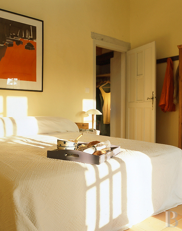 En Dordogne, à l’ouest de Périgueux et en limite de la Charente, une ancienne maison de régisseur du 18e siècle entourée d’un vaste jardin - photo  n°9