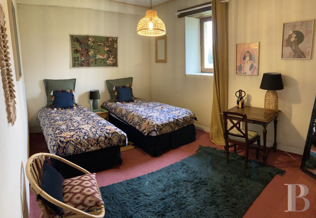 Dans le Calvados, au sud-est de Caen,  un château classique du 18e siècle tout en couleurs - photo  n°30