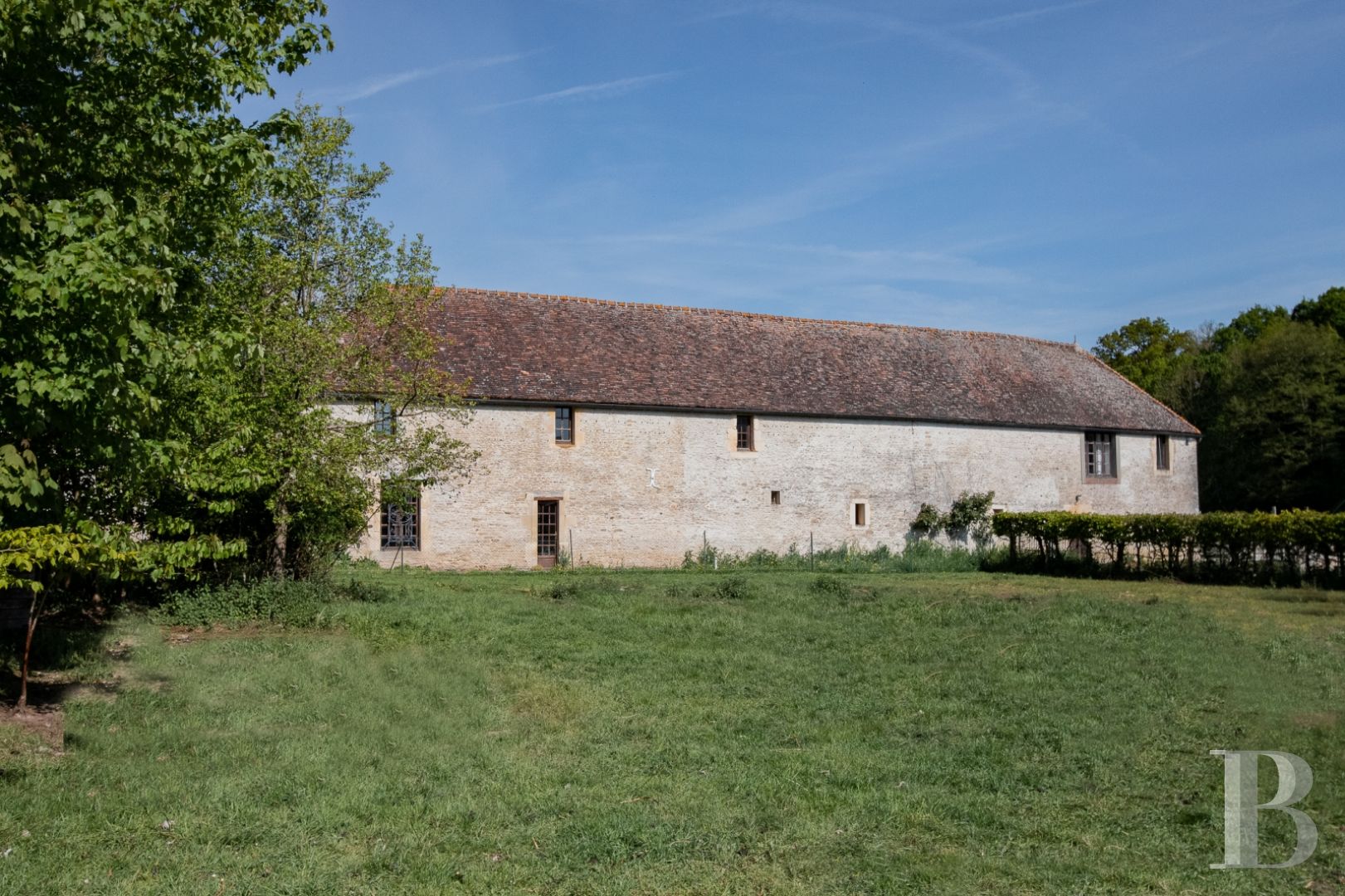 Dans le Calvados, au sud-est de Caen,  un château classique du 18e siècle tout en couleurs - photo  n°30