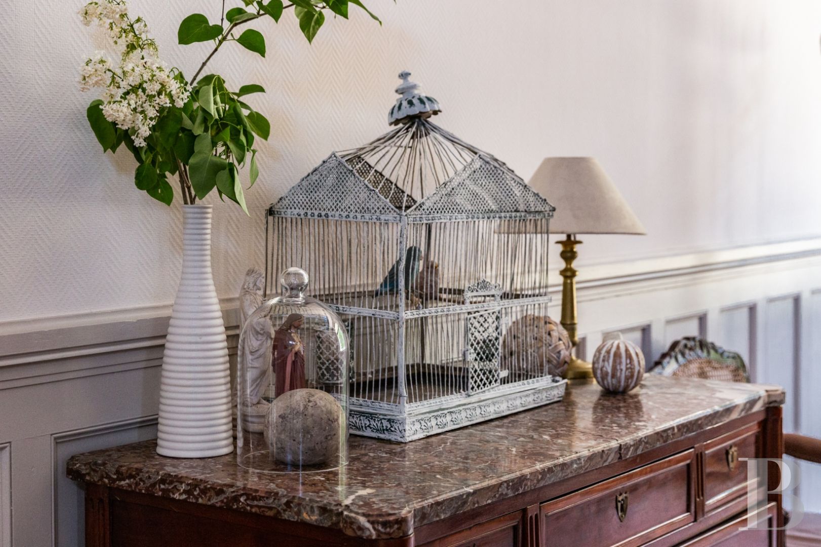 Dans le Calvados, au sud-est de Caen,  un château classique du 18e siècle tout en couleurs - photo  n°11