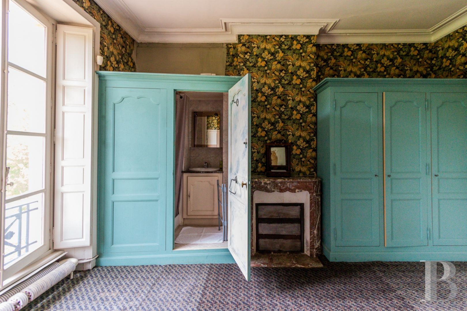 Dans le Calvados, au sud-est de Caen,  un château classique du 18e siècle tout en couleurs - photo  n°20