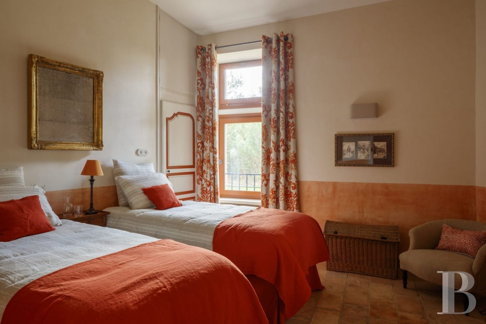 A former fortified mill transformed into a family home  on the banks of the Hérault, between Montpellier and Béziers - photo  n°16