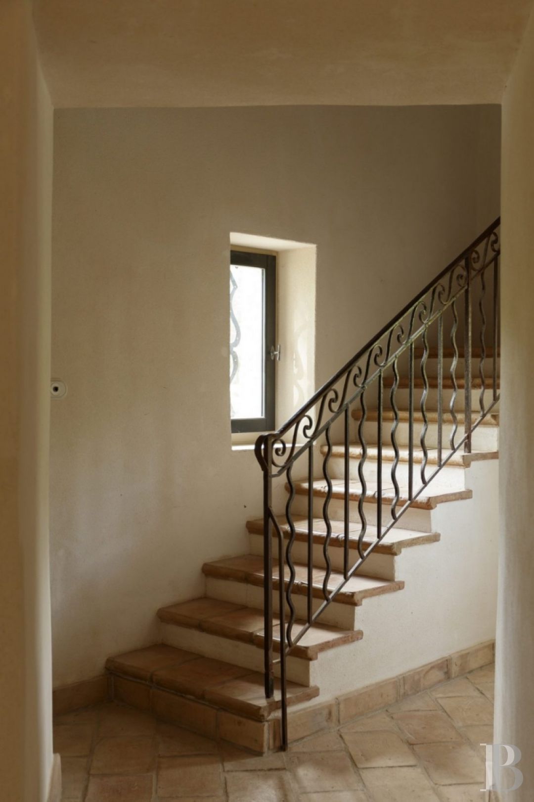 A former fortified mill transformed into a family home  on the banks of the Hérault, between Montpellier and Béziers - photo  n°15