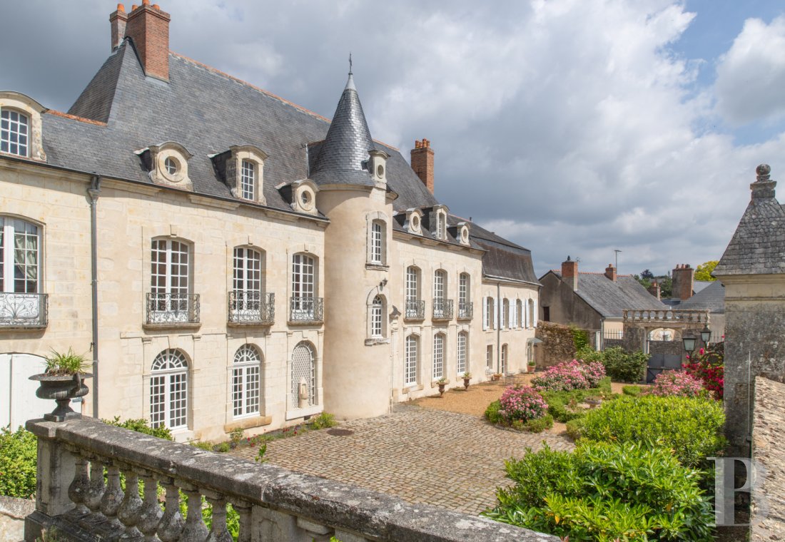 mansion houses for sale France pays de loire   - 2