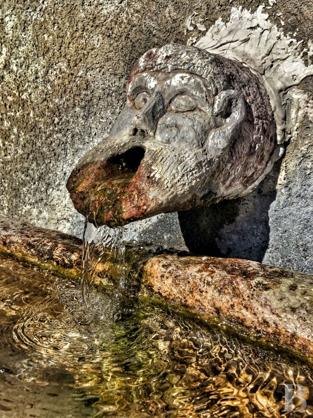 A former priory bathed in sunlight and surrounded by snowy mountain tops,  to the south of Briançon in the Hautes-Alpes - photo  n°14