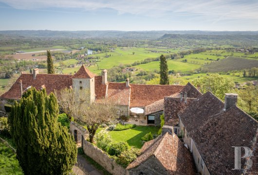 midi-pyrenees - A medieval manor, redesigned in the 18th century, perched upon a plateau  in France’s Quercy province with a sweeping view of the River Dordogne