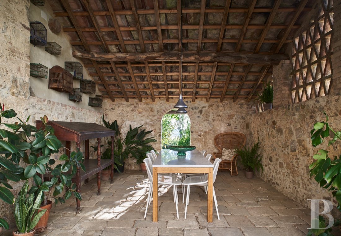 En Toscane, au nord de Sienne,  une ancienne ferme inspirée par le design et transformée en gîtes  - photo  n°22