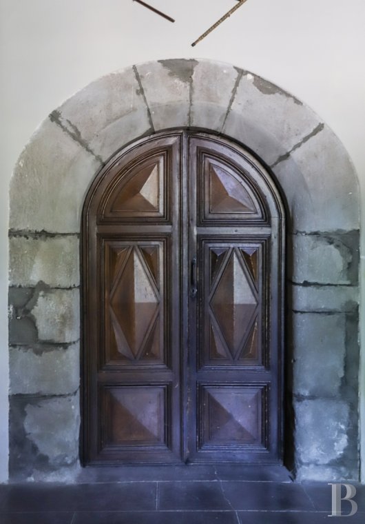 In Minervois, a former 12th century fortress transformed into a comfortable home - photo  n°56