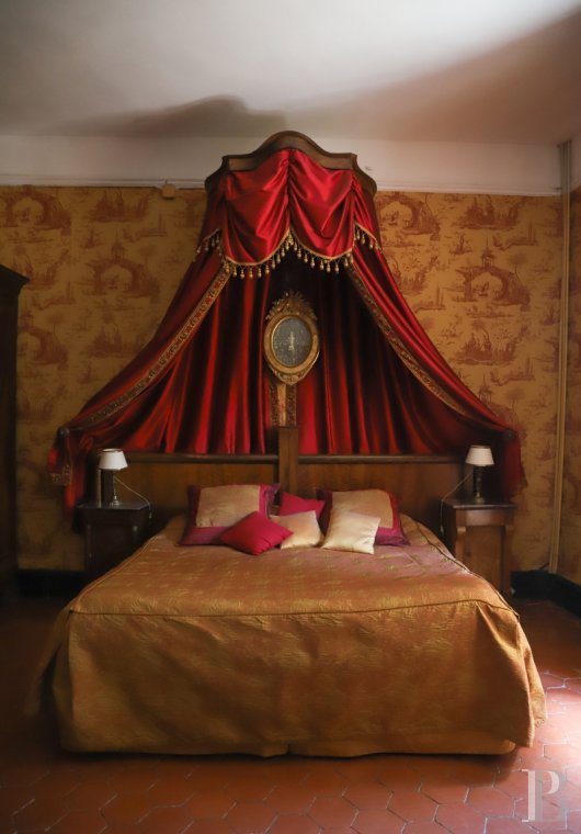 In Minervois, a former 12th century fortress transformed into a comfortable home - photo  n°39