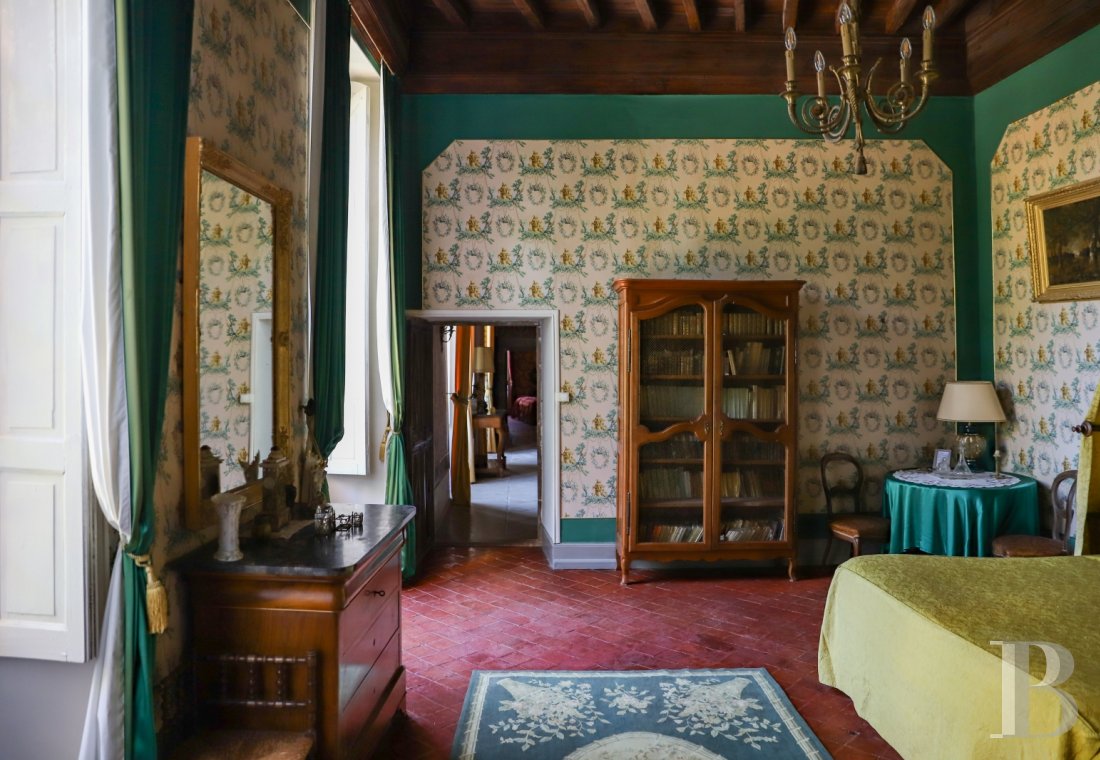 In Minervois, a former 12th century fortress transformed into a comfortable home - photo  n°35