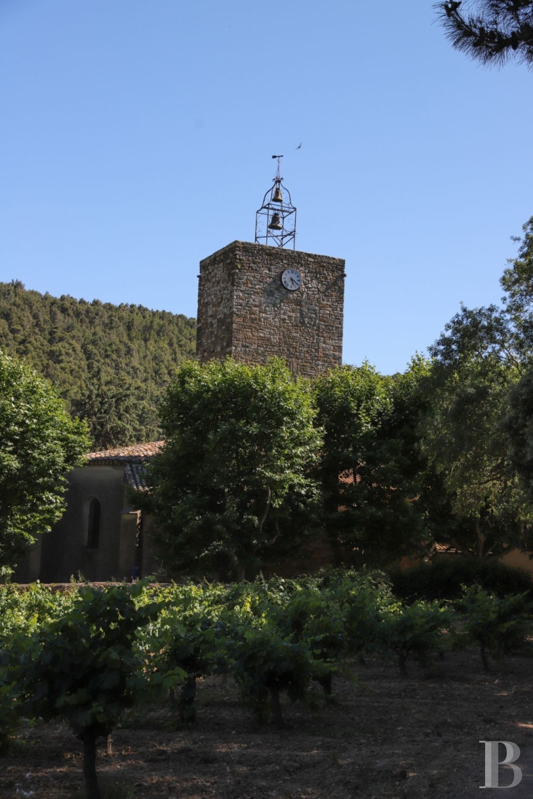 In Minervois, a former 12th century fortress transformed into a comfortable home - photo  n°13