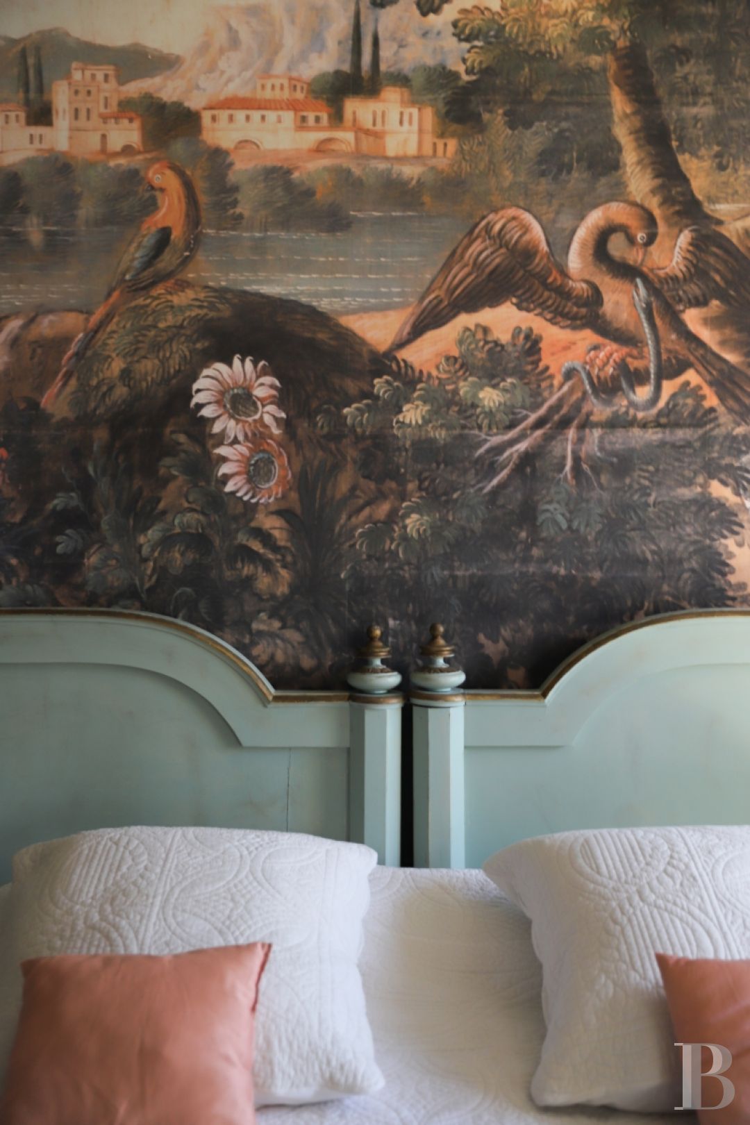 In Minervois, a former 12th century fortress transformed into a comfortable home - photo  n°52