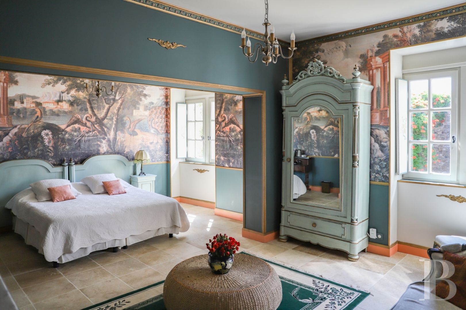 In Minervois, a former 12th century fortress transformed into a comfortable home - photo  n°50