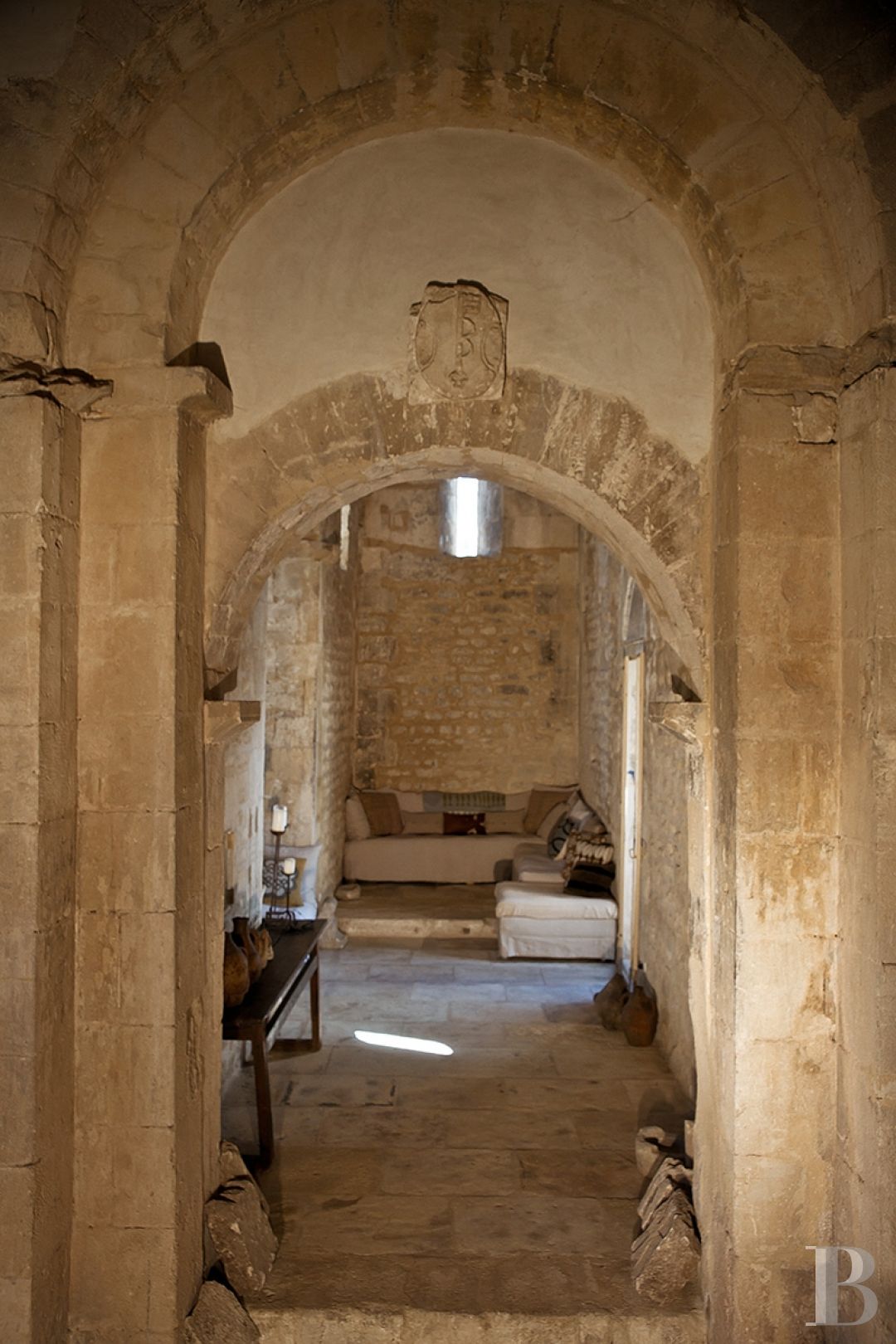 Entre Apt et Lourmarin, au cœur d’une vallée verdoyante et sauvage, un ancien prieuré médiéval ouvert aux voyageurs - photo  n°10