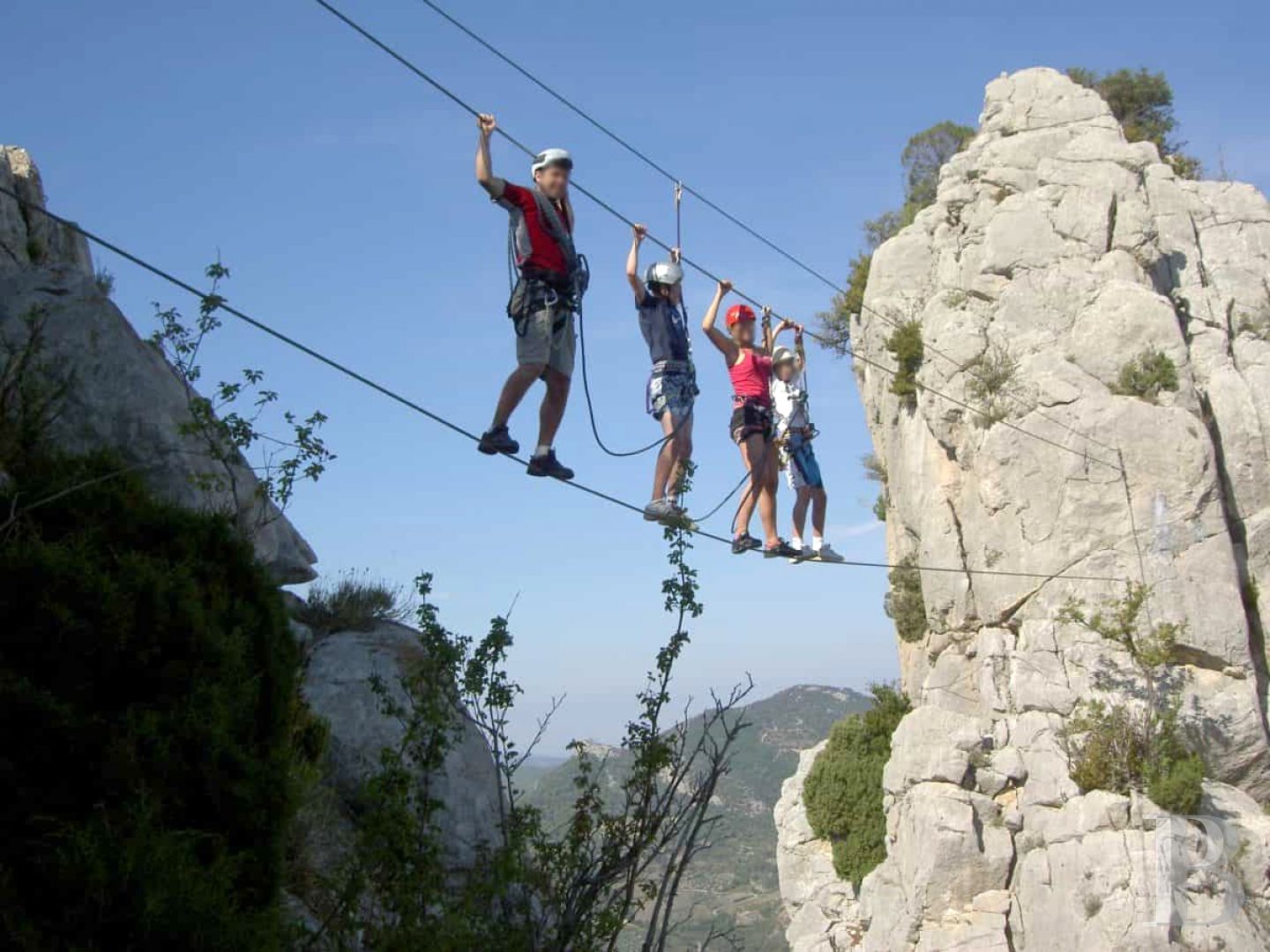 En Drôme provençale, au milieu des montagnes, un hameau du 18e siècle à l'esprit contemporain - photo  n°11
