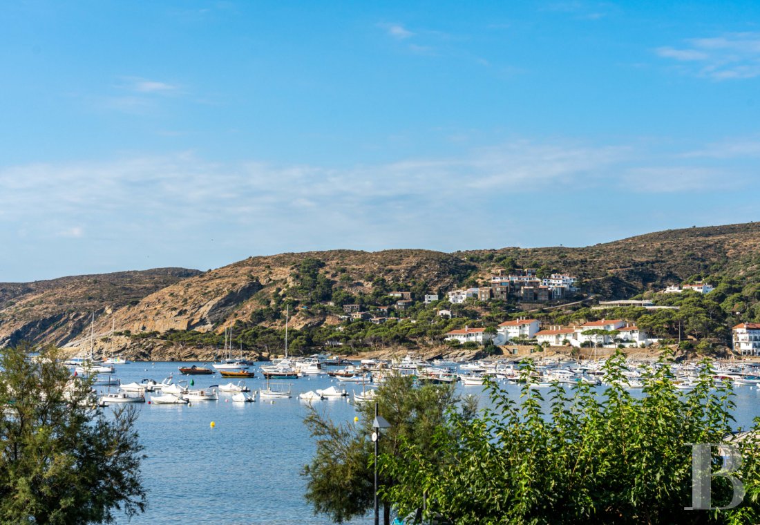 À Cadaques, dans le Parc naturel de Cap de Creus, une impressionnante maison de Peter Harnden, architecte des années 60 - photo  n°29