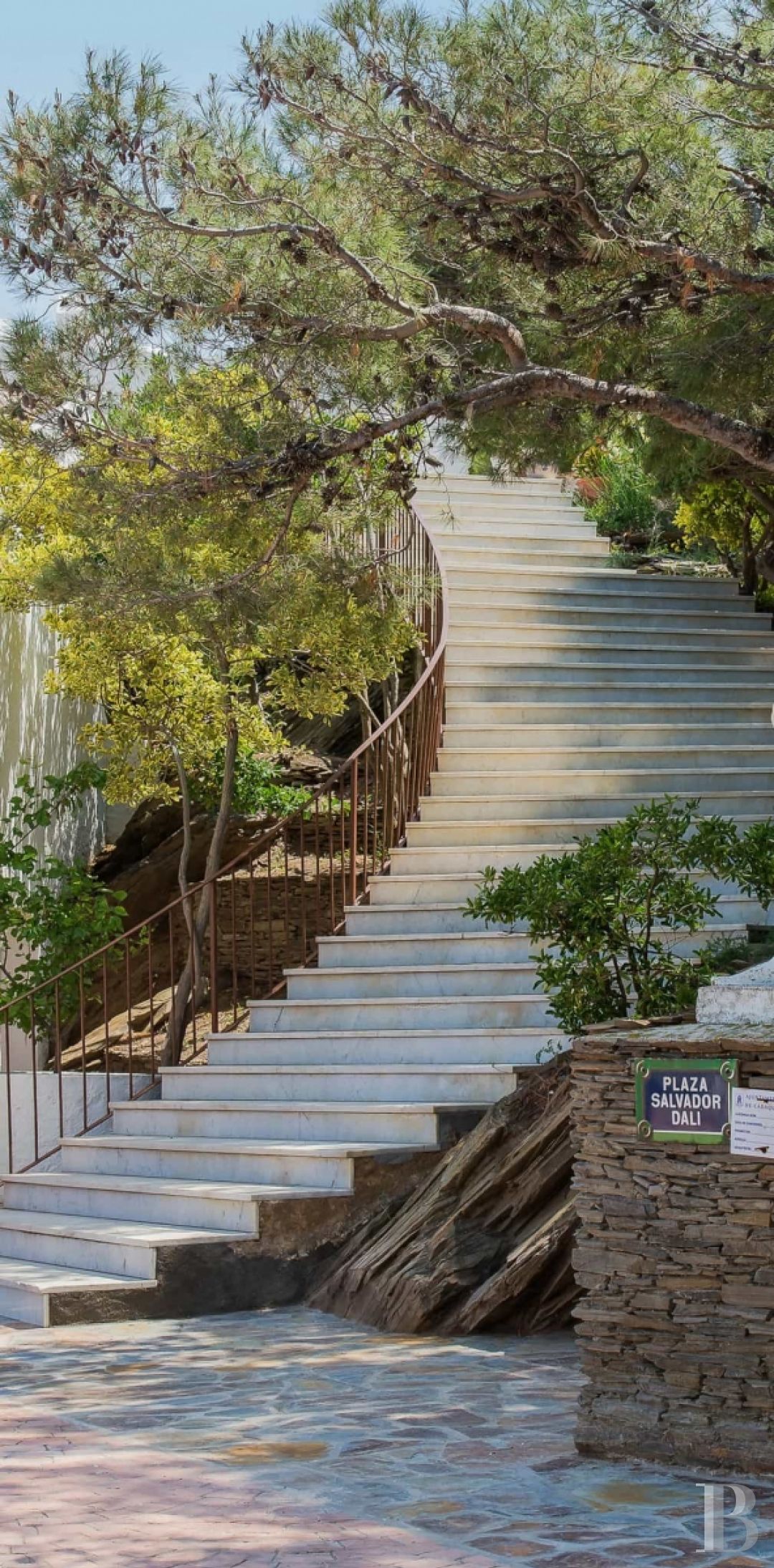 À Cadaques, dans le Parc naturel de Cap de Creus, une impressionnante maison de Peter Harnden, architecte des années 60 - photo  n°26