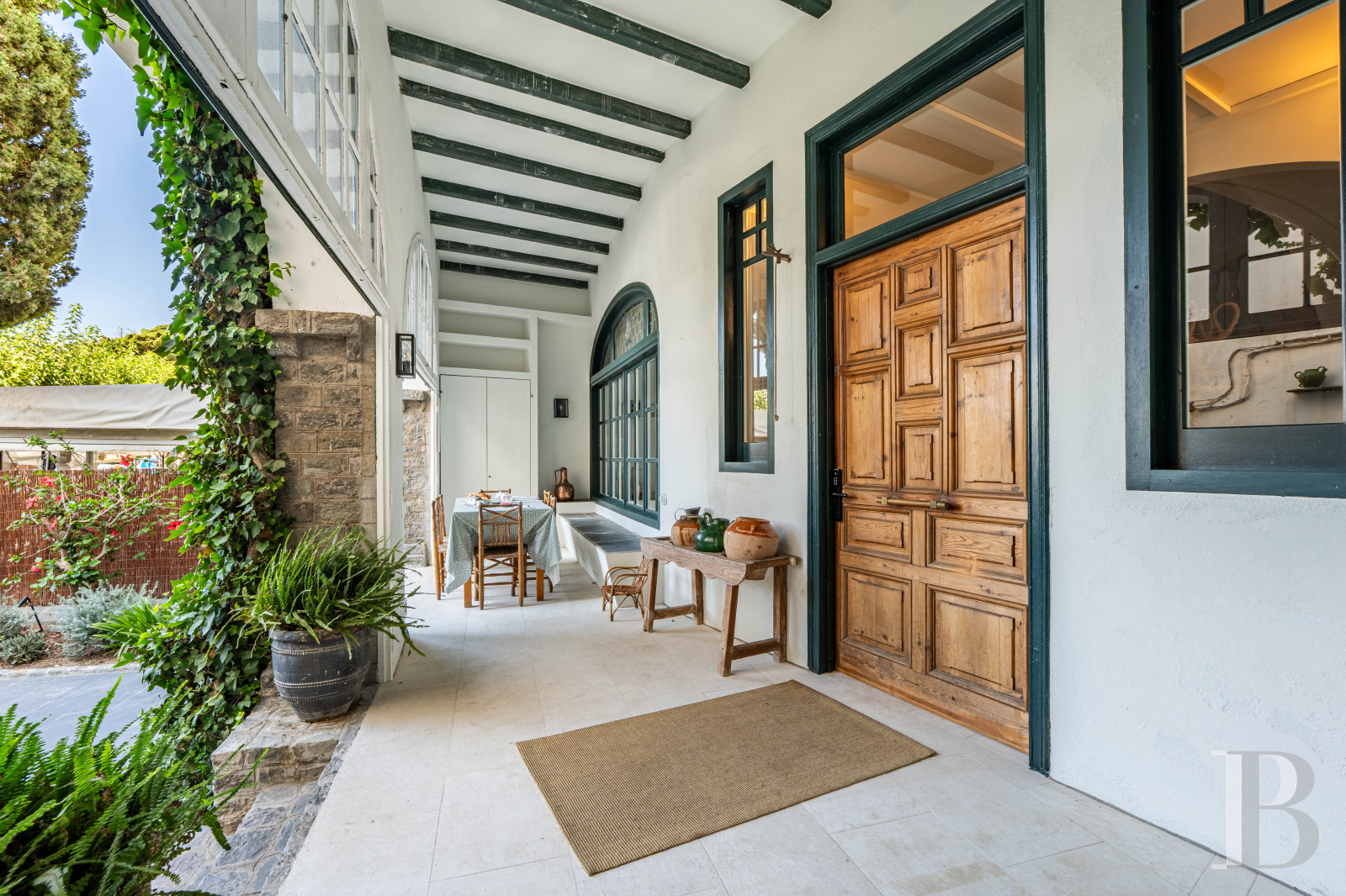 À Cadaques, dans le Parc naturel de Cap de Creus, une impressionnante maison de Peter Harnden, architecte des années 60 - photo  n°6