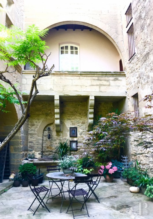 Entre Alès et Uzès, au cœur d’un village de la Provence gardoise, une paisible demeure seigneuriale animée d’un esprit contemporain - photo  n°7