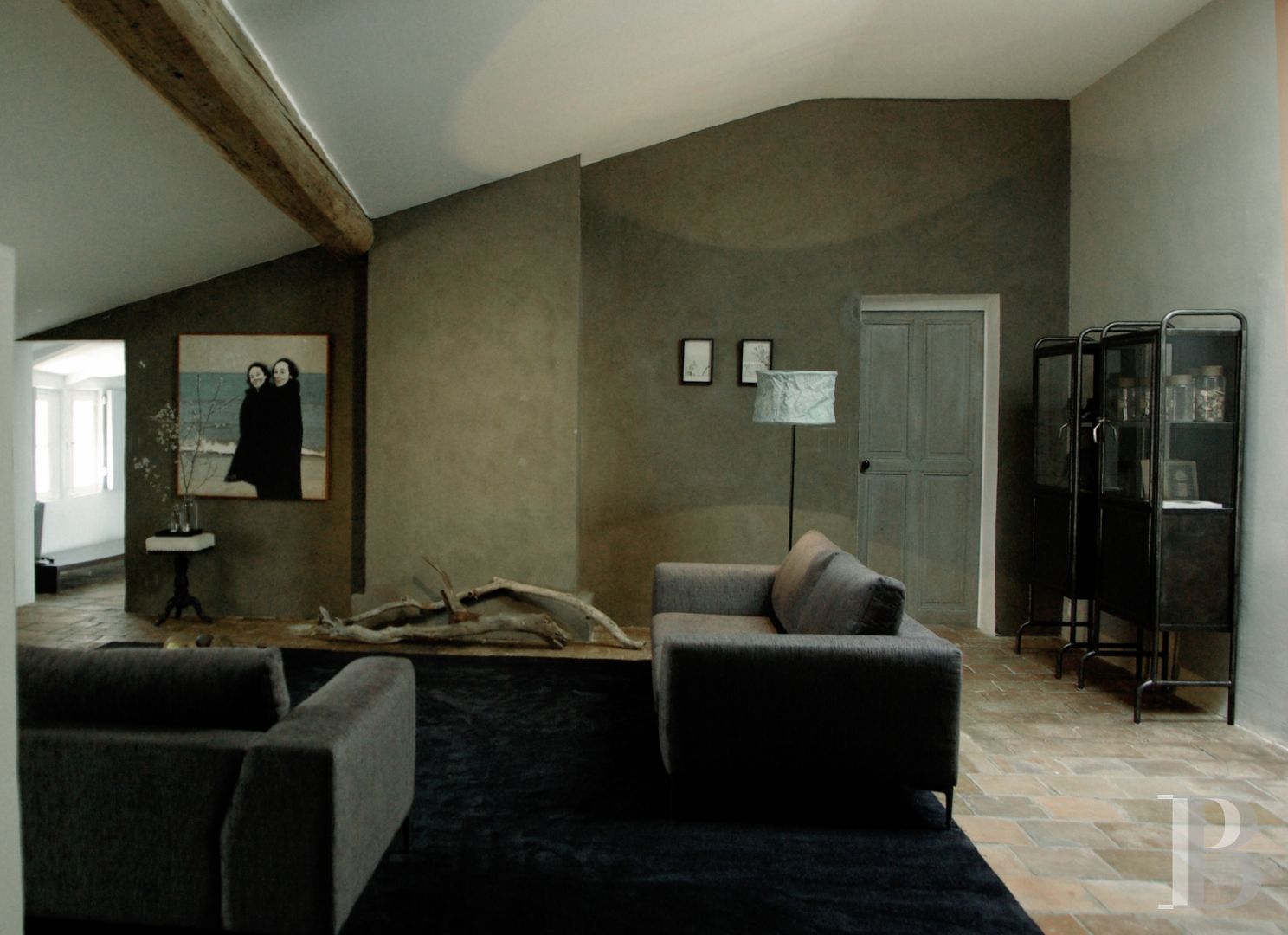 Entre Alès et Uzès, au cœur d’un village de la Provence gardoise, une paisible demeure seigneuriale animée d’un esprit contemporain - photo  n°12