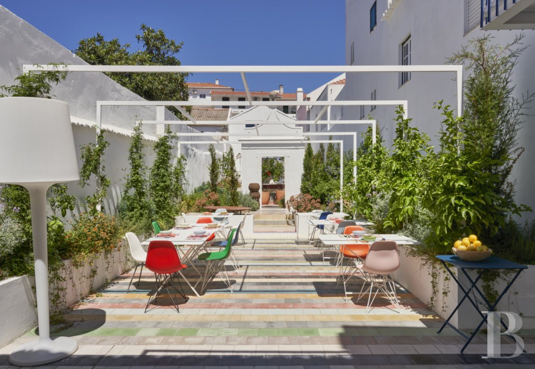 An old house renovated in contemporary design style in Alcácer do Sal, in the Alentejo region  - photo  n°4