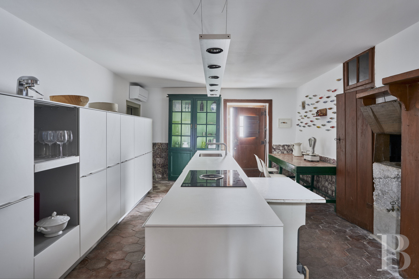 An old house renovated in contemporary design style in Alcácer do Sal, in the Alentejo region  - photo  n°17