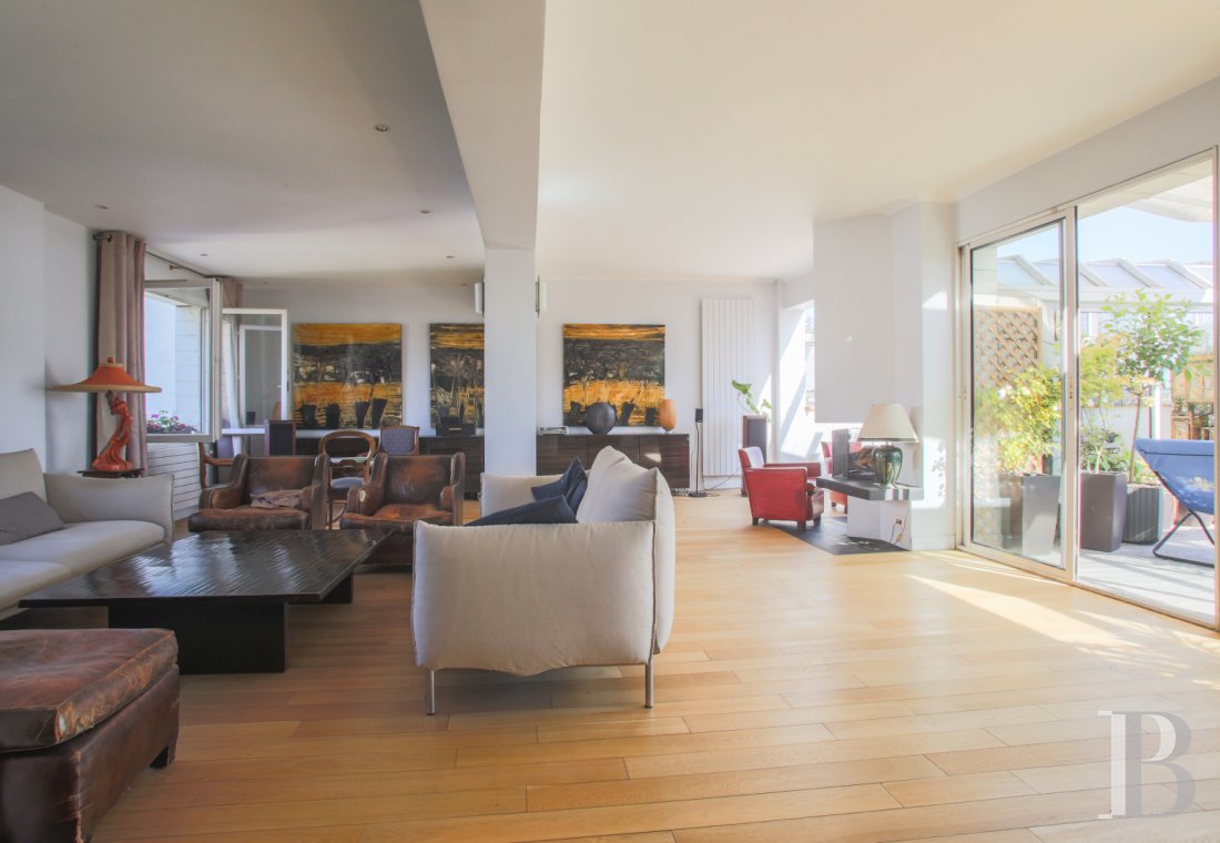 Houses for sale - paris - A bright, spacious 275-m² house with a terrace and garden, on the outskirts of the French capital in the peacefulness of Gentilly