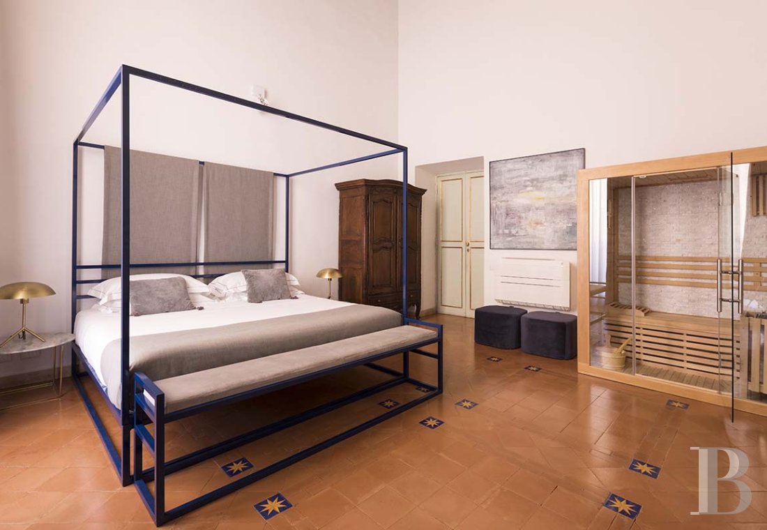 A vast, completely renovated apartment on the top floor of a 16th-century palazzo in Rome - photo  n°22
