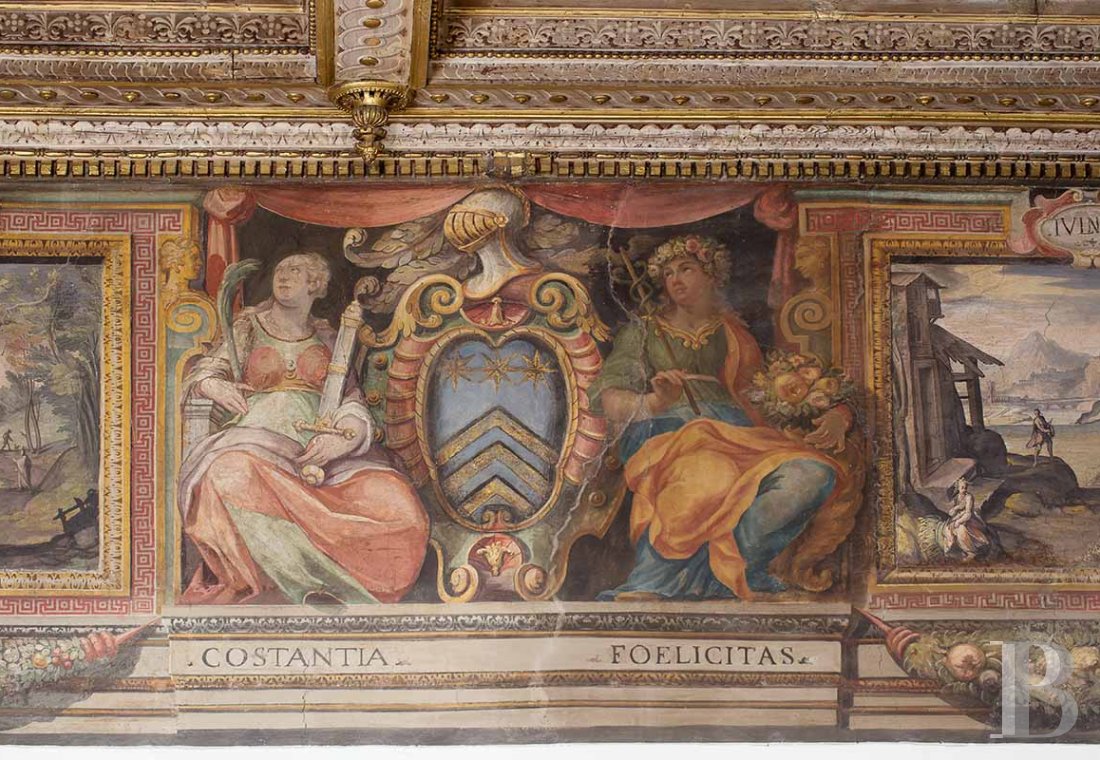 A vast, completely renovated apartment on the top floor of a 16th-century palazzo in Rome - photo  n°3